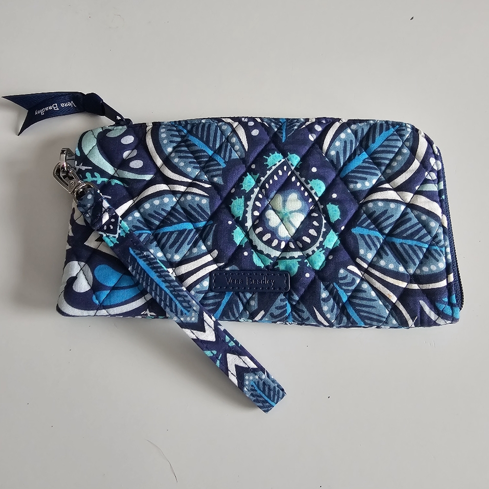 Wristlet